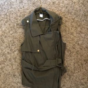 VENUS Sleeveless vest